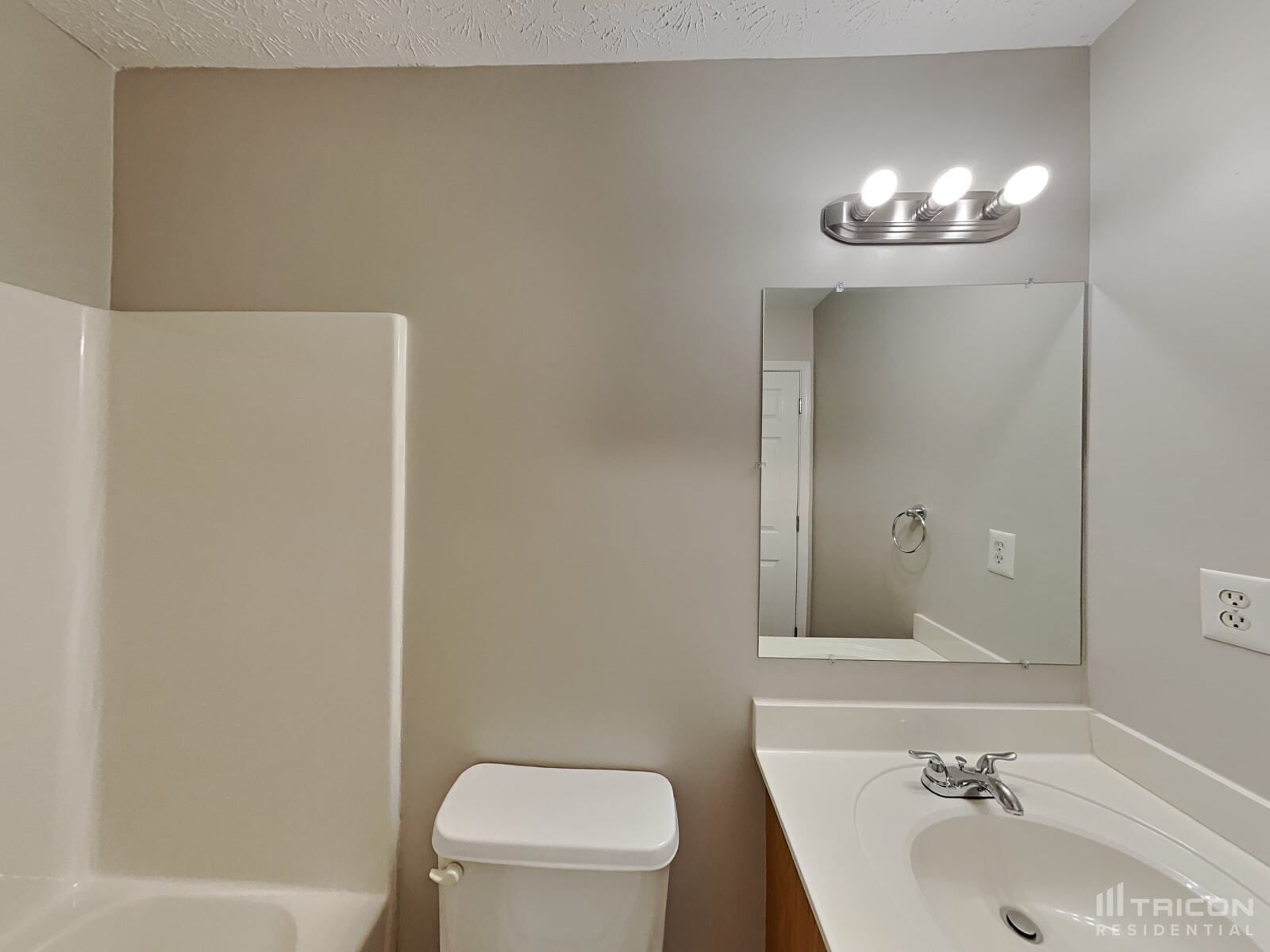 Building Photo - 102 Melleray Ct