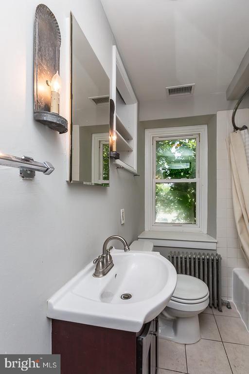 Building Photo - 337 Righters Mill Rd