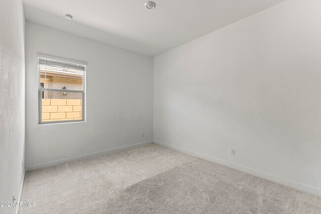 Building Photo - 9342 W Roma Ave