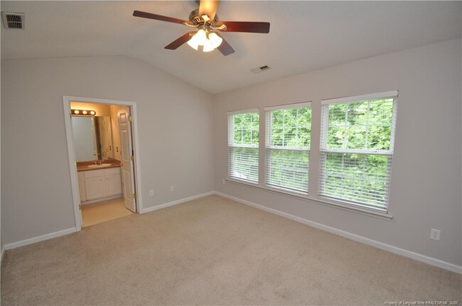 Building Photo - 404 Canyon Lake Cir