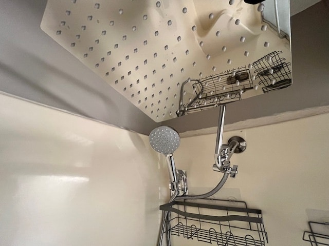 Building Photo - 3879 Polk St NE