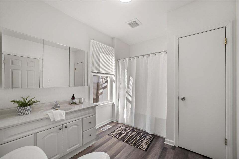 Building Photo - 138 Carroll St