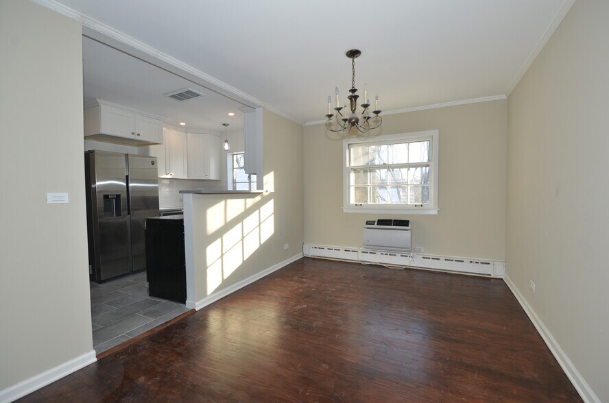 Building Photo - 2038 Sherman Ave