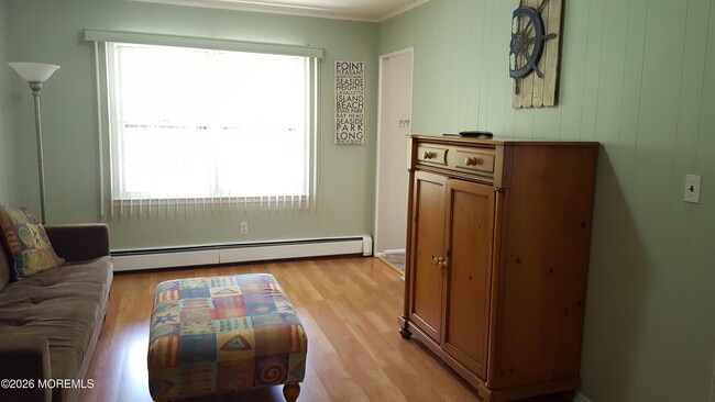 Building Photo - 1210 Tuxedo Pl