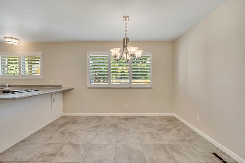 Building Photo - 3998 S Oliver Dr