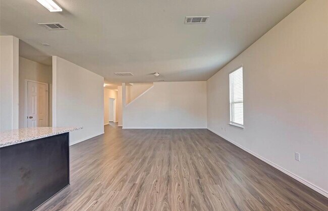 Building Photo - 1623 Avocet Way