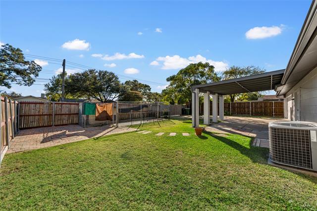 Building Photo - 3722 Hillsdale Ln