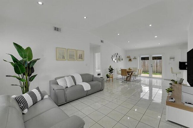 Building Photo - 17255 NW 72nd Ct