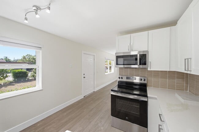 Building Photo - 351 Wickline Blvd