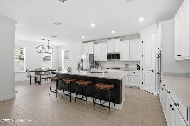 Building Photo - 73 Oaklawn Ct
