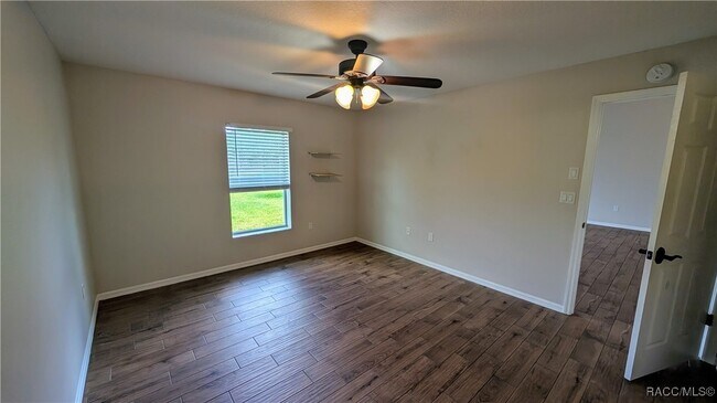 Building Photo - 5333 W Customer Ct