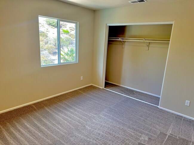 Building Photo - 5 bedroom Pool Home for rent in Murrieta
