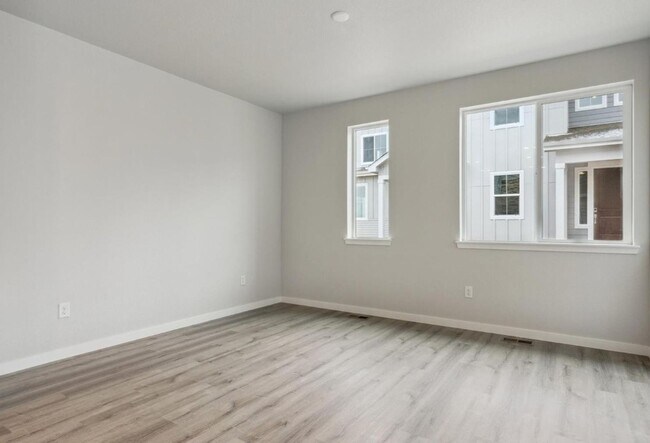 Building Photo - Alder Creek Duplex - 3bd 2.5ba 2,705sq.ft. Built in 2025