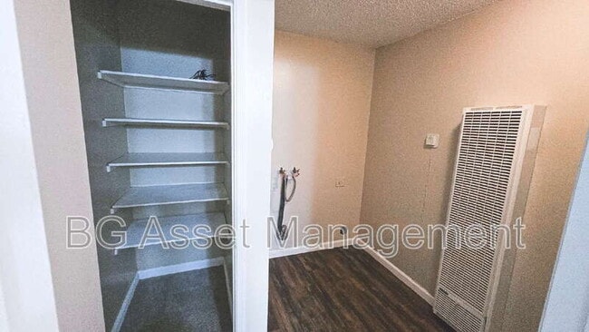 Building Photo - 112 Avian Dr