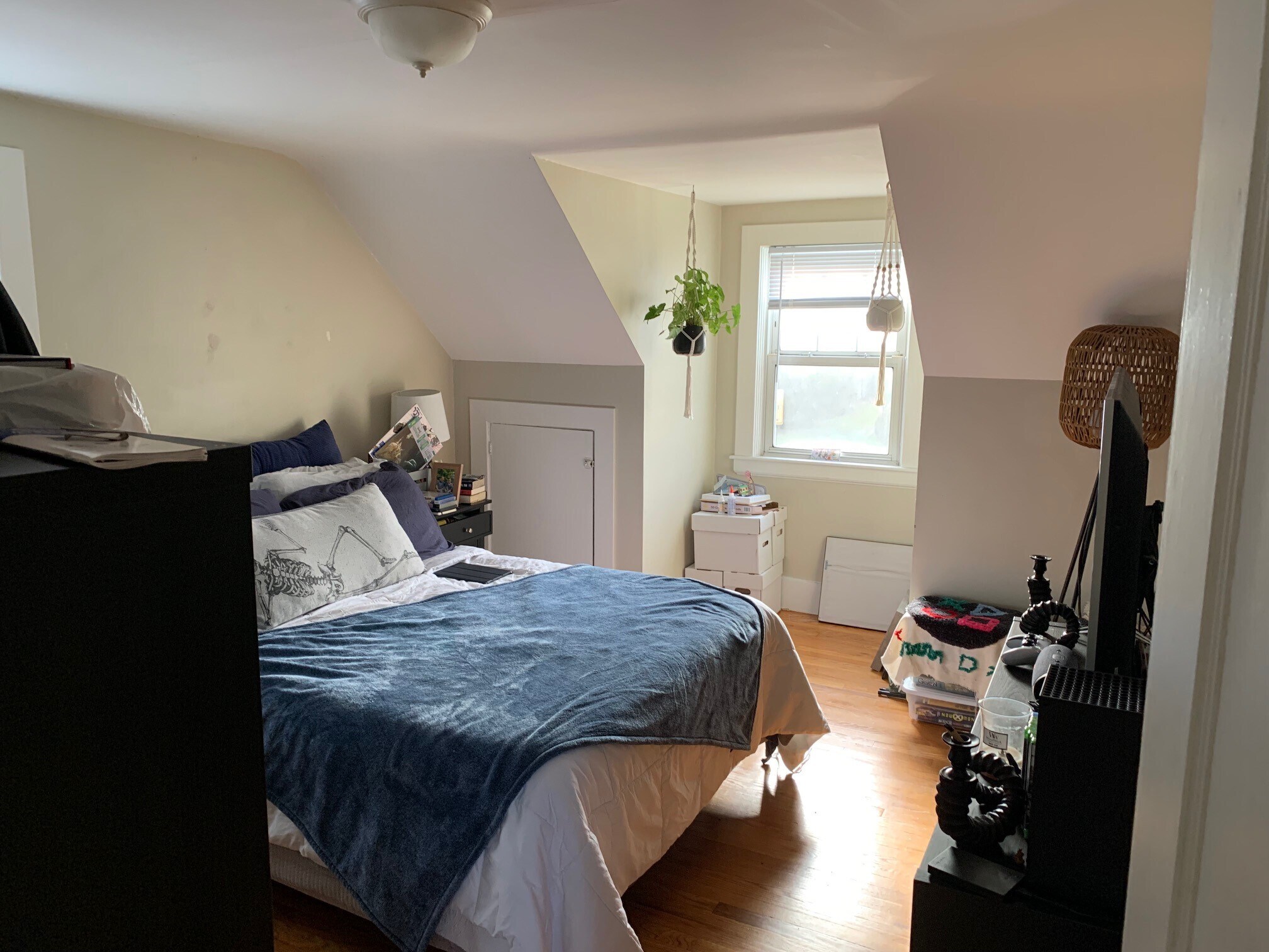 Building Photo - 233 N Fenner Ave