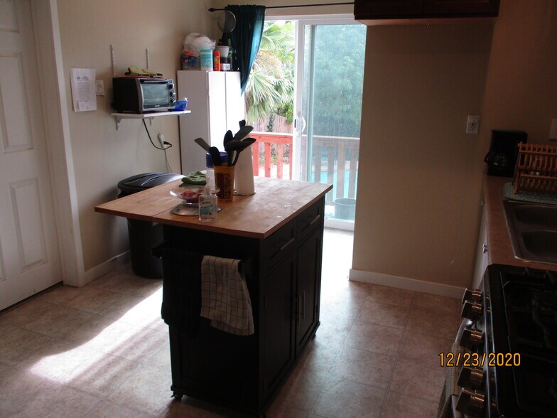 Building Photo - 4953 Campanile Dr