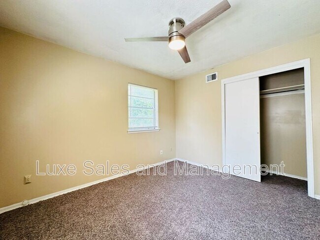 Building Photo - 4313 Epperly Dr