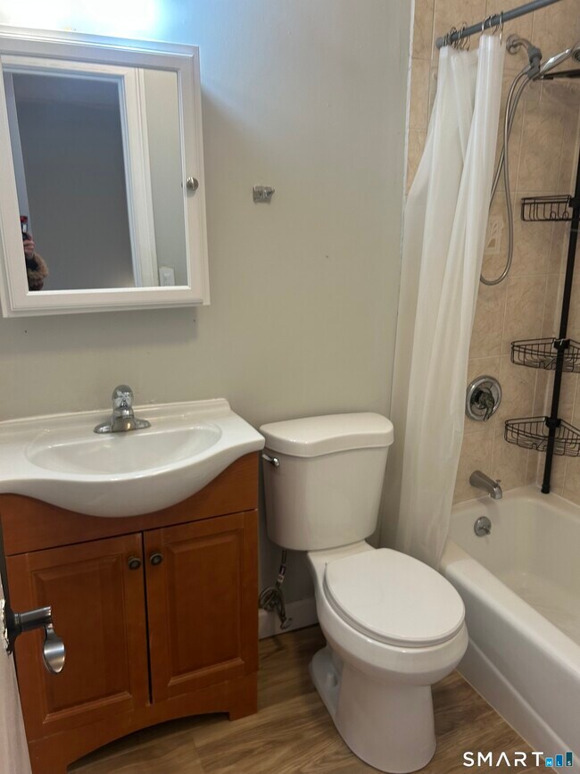 Building Photo - 69 Graham Ridge Rd