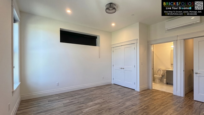 Building Photo - Modern Lake Washington View ADU – Fully Furnished 2BR/2BA (Kirkland)