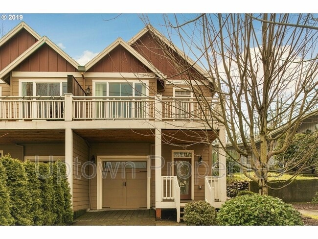 Building Photo - 1916 SW Idaho St