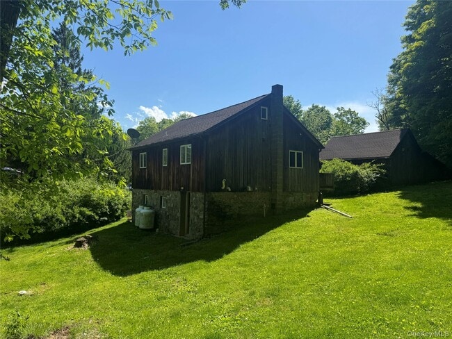 Building Photo - 84 Foster Rd
