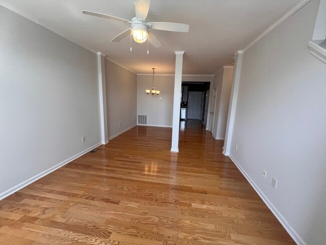 Building Photo - 115 Forest Ridge Rd