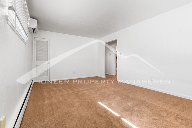 Building Photo - 11930 W Independence Ave