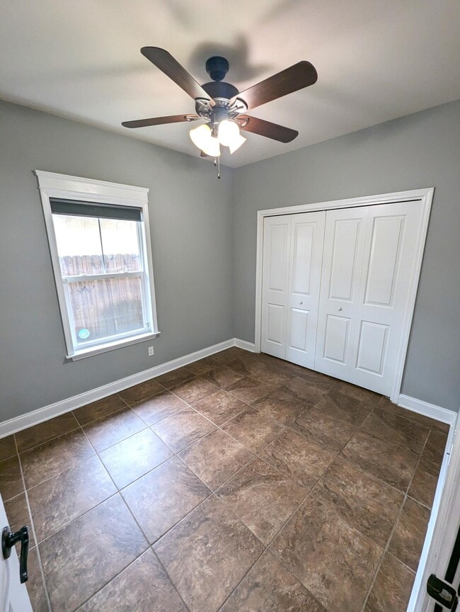 Building Photo - 116 Alder Ave SE