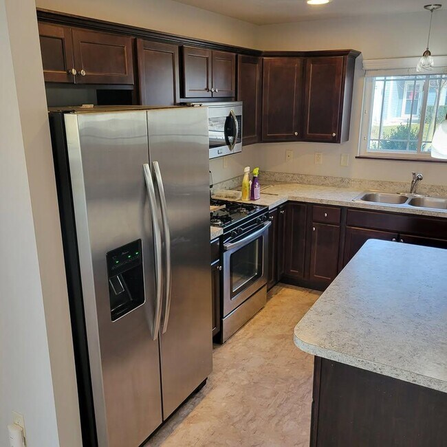 Building Photo - 3807 Windslow Dr