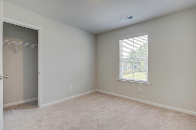 Building Photo - 142 Paddle Boat Wy