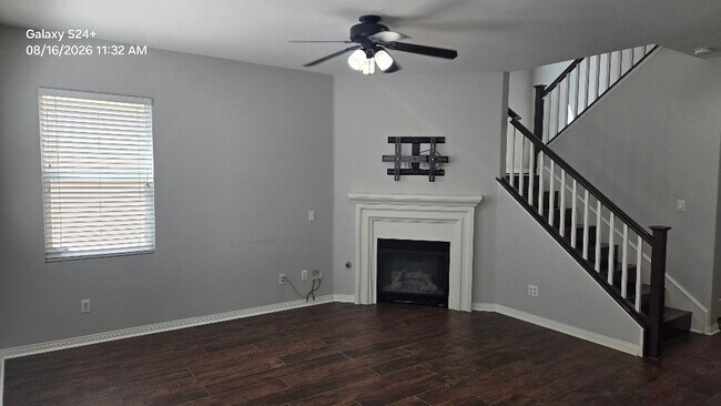 Building Photo - 14587 Baylor Ave