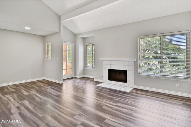 Building Photo - 3162 Darby St