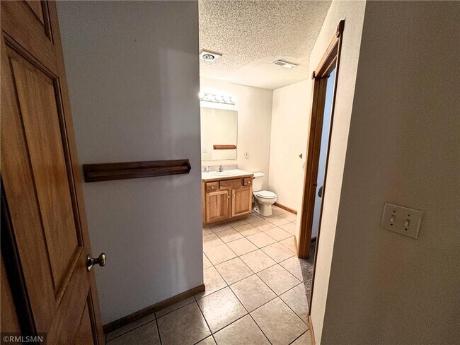 Building Photo - 1271 Pinewood Trail