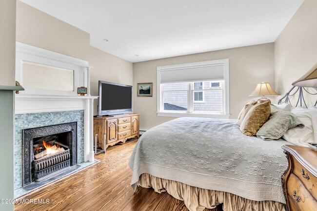 Building Photo - 1612 Ocean Ave N