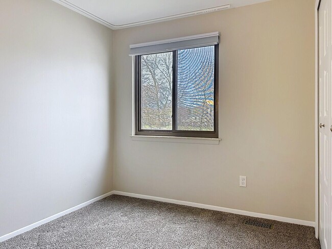 Building Photo - 1787 Sheffield Dr