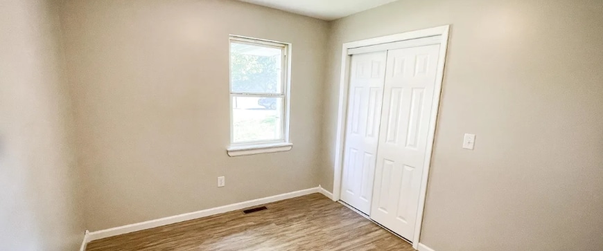 Building Photo - 202 S Poplar Ct