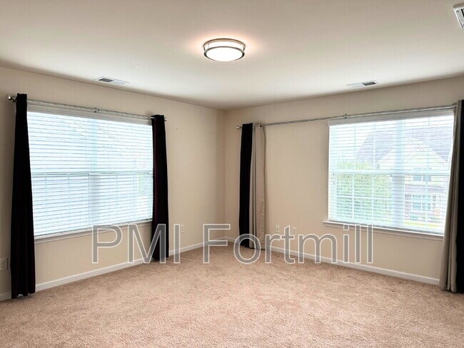 Building Photo - 961 Skywater Dr