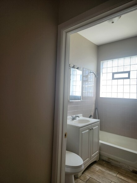Bathroom - 2206 E 84th St