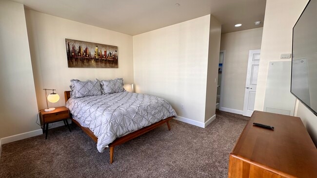 Building Photo - 450 N Arlington Ave