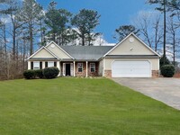 Building Photo - Split Bedroom Ranch Home in Villa Rica