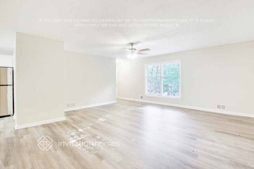 Building Photo - 5447 Blackhawk Dr