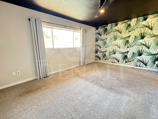 Building Photo - 3617 S Siesta Ln