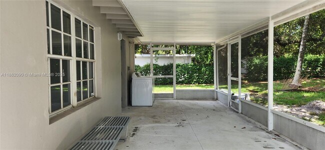 Building Photo - 830 NE 143rd St