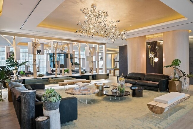 Building Photo - 488 NE 18th St