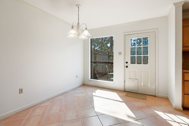 Building Photo - 956 Ridgepoint Ct