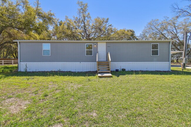 Building Photo - 39510 Sunburst Dr