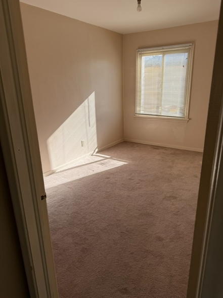 Building Photo - 289 W 19th St