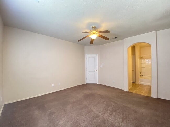 Building Photo - 3 Bedroom/2 Bath in Cabezon Subdivision