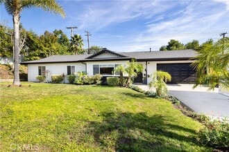 Building Photo - 2620 Calle Limonero