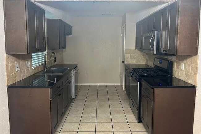 Building Photo - 5409 Porsche Ln